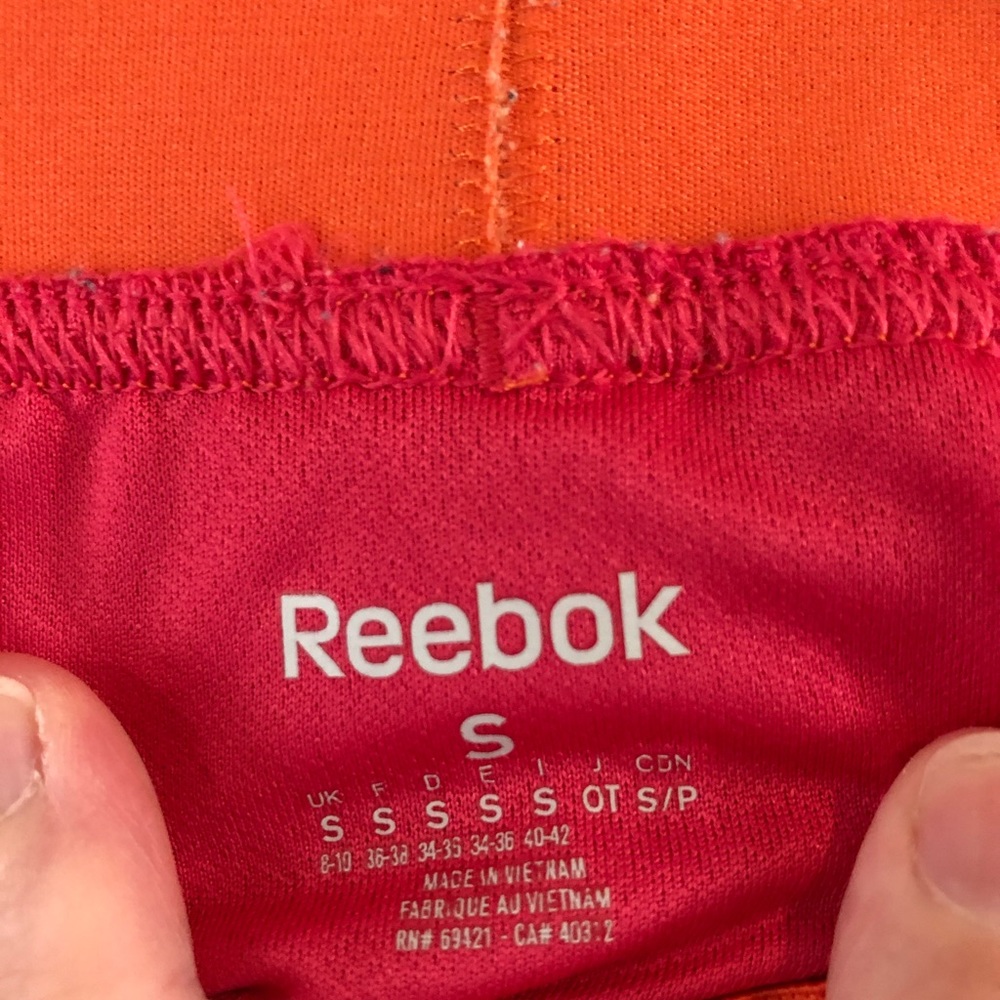 Reebok - Picture 3 of 8